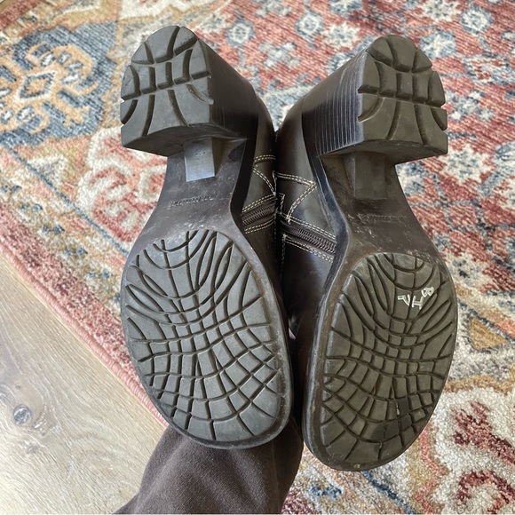 VTG Y2K NO BOUNDARIES CHUNKY FAUX LEATHER BOOT - Picture 2 of 8